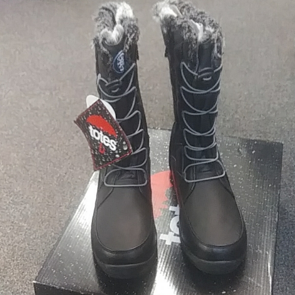 totes Shoes - NIB Women's Totes Winter Boots